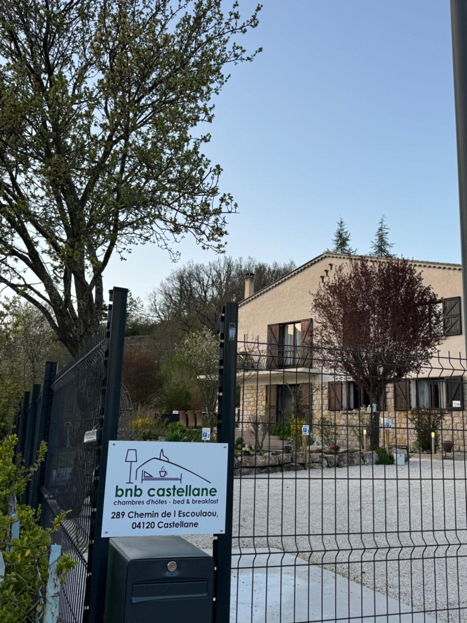 Bnb Castellane Chambre D'Hotes B&B Zewnętrze zdjęcie