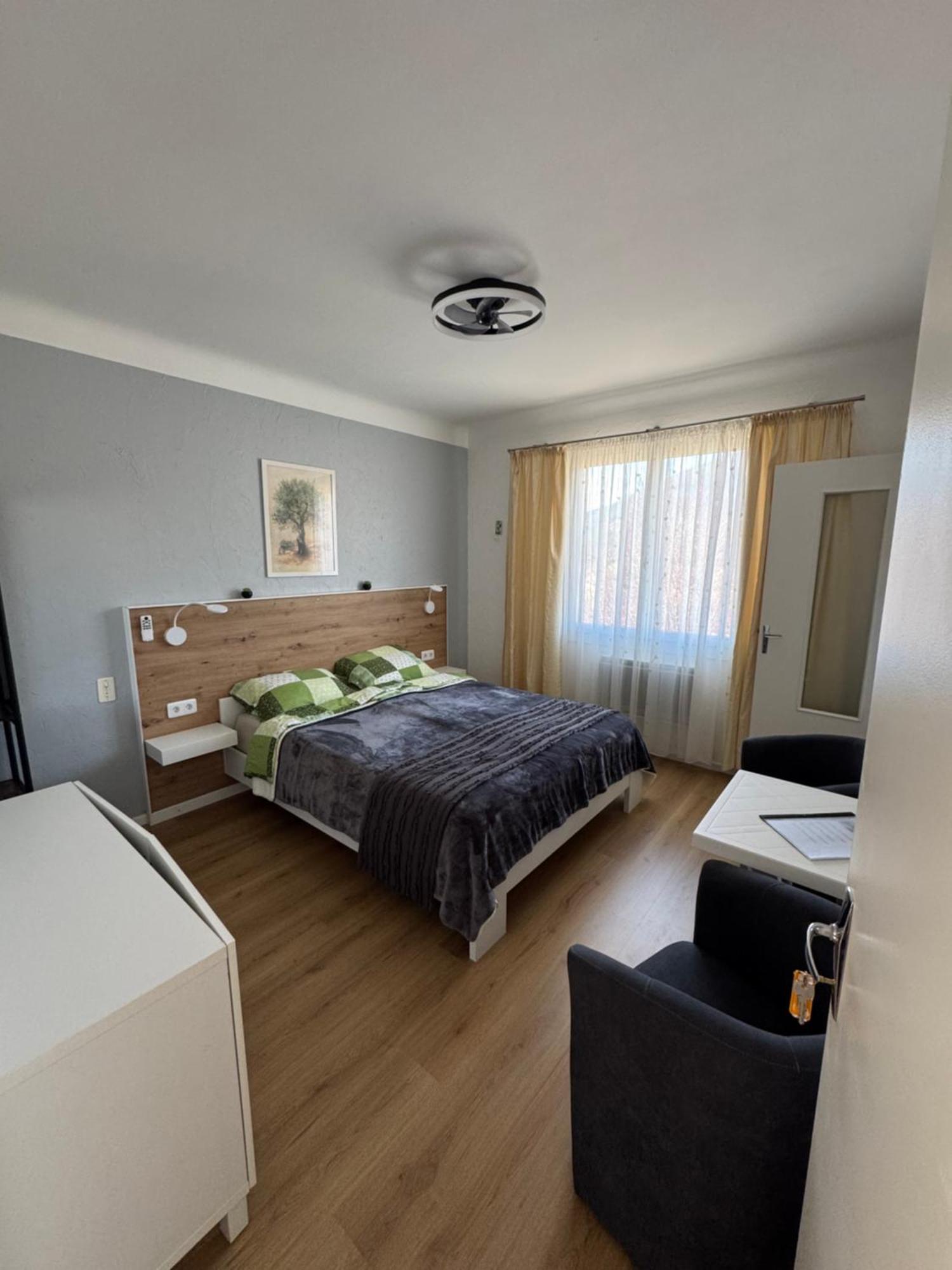 Bnb Castellane Chambre D'Hotes B&B Zewnętrze zdjęcie